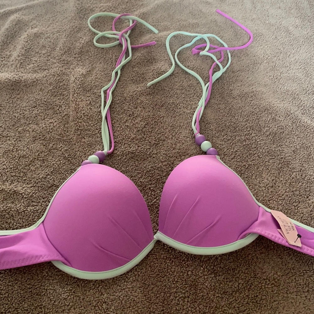 Victoria Secret 32c bikini